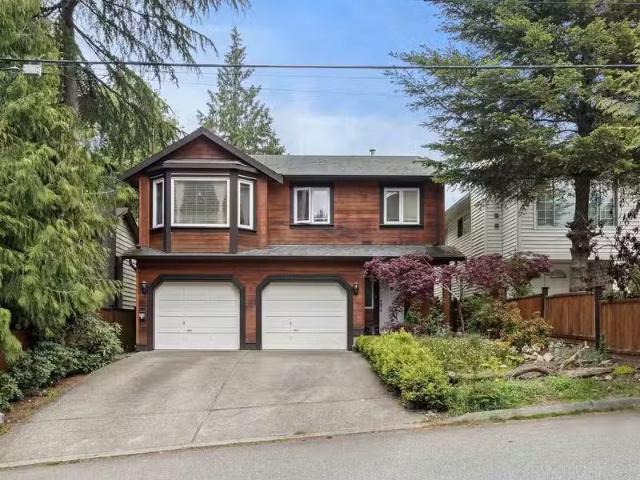 Cozy 2 BR 60109290 598 29th St W