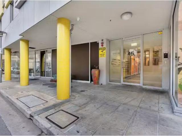 Charming 2 BR 62/45 York Street, Adelaide Apartment for rent.