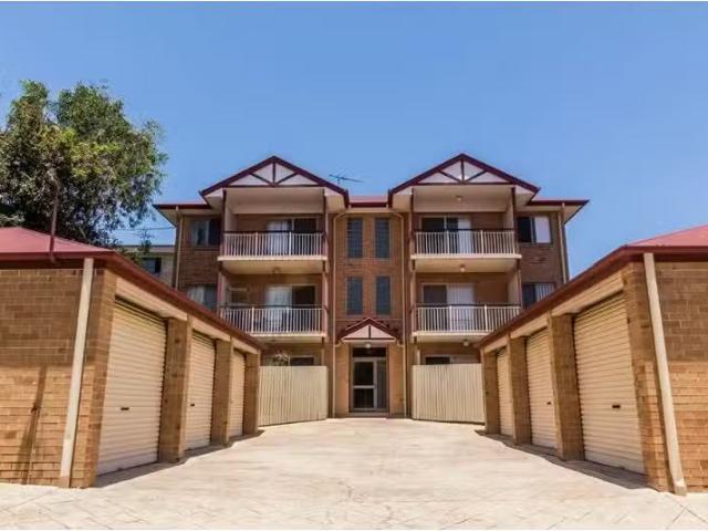 New 2 BR 6/59 Wellington Street, COORPAROO Apartment for rent.