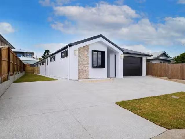 Cheap 2 BR 70A Miller Street, Chermside, QLD 4032 Flat for R.