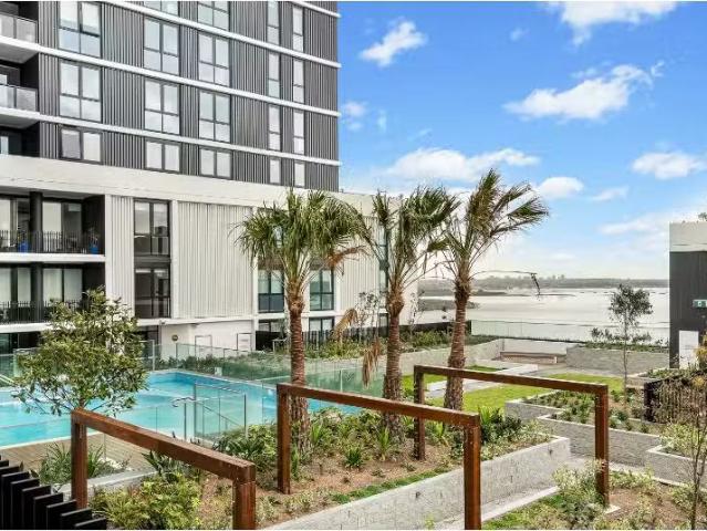 Cheap 2 BR 715/455B Captain Cook Drive, Woolooware Apartment f.