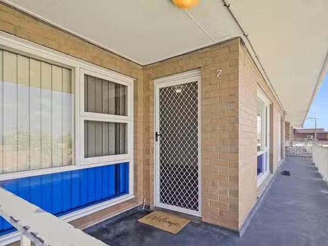 Just in! 2 BR 7/126 Wanneroo Road, Yokine, WA 6060