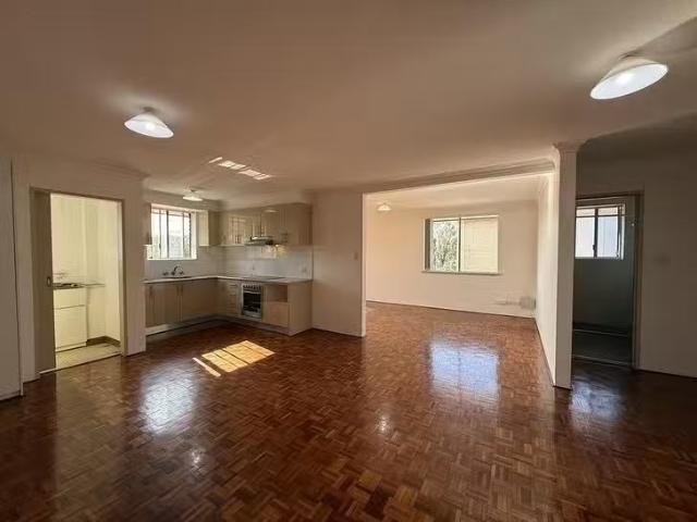 Cozy 2 BR 8/139 Moore Street, Liverpool, NSW 2170