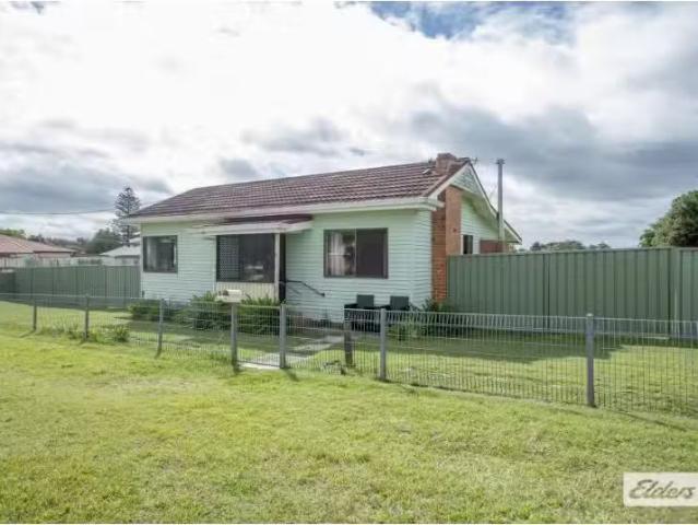 Cozy 2 BR 9 Boomerang Street, Taree House for rent Listed by.