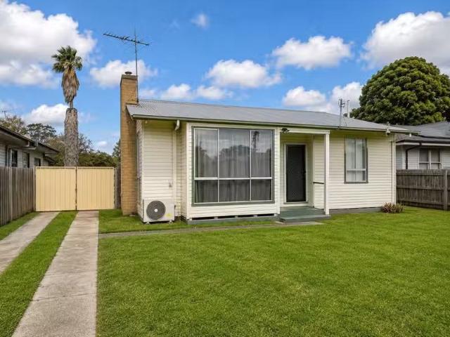 For Rent! 2 BR 9 Rose Avenue, Norlane, VIC 3214 House for Rent
