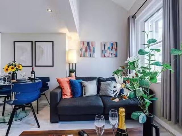 Cheap 2 BR Fenwick Street