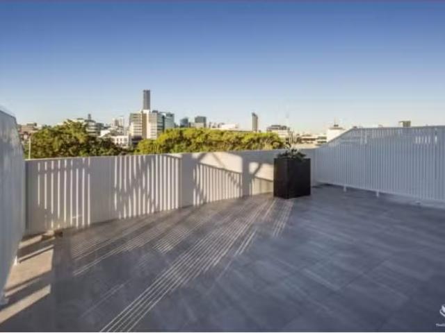 Just in! 2 BR ID:21157637/13 Railway Terrace, Milton Apartment.