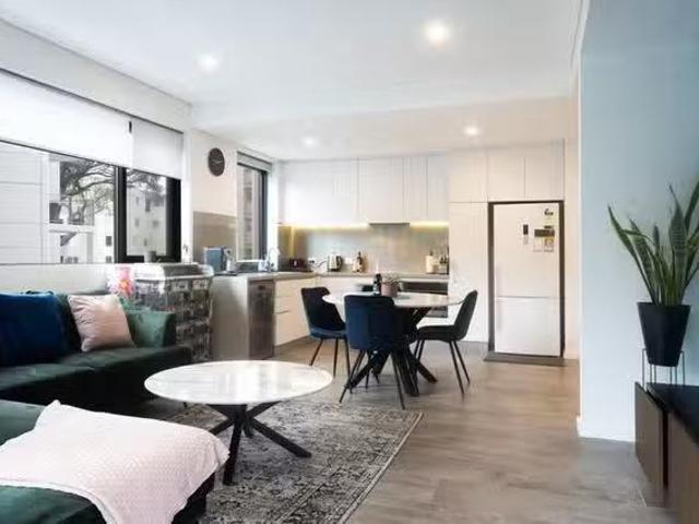 Deal! 2 BR Mill Point Close