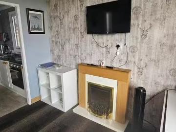 Charming 2 BR Poplar Avenue