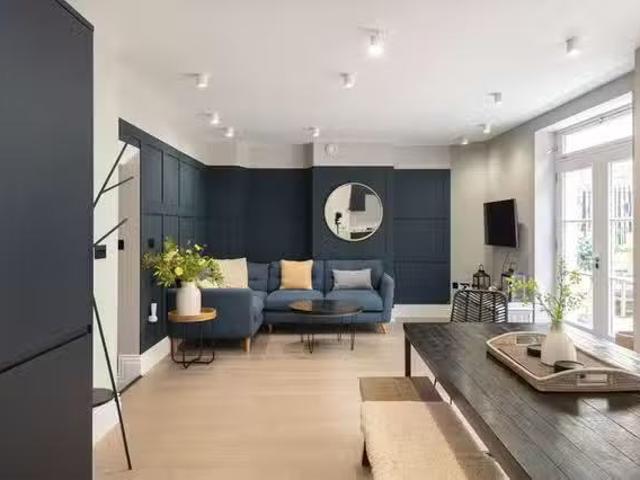 Cheap 2 BR Walcot Street