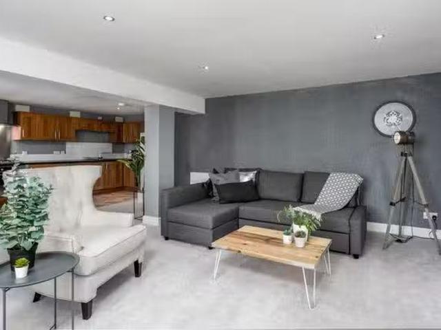 Unique 2 BR York Street