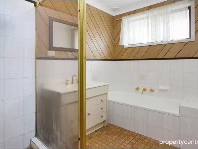 Cozy 2 Enfield Street, JAMISONTOWN House for rent Listed by C.