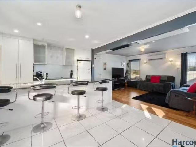 Just in! 2 Franklin Street, DEVONPORT, TAS 7310 House for Rent