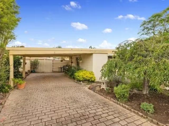 Rental! 2 Jason Place, Melton West VIC 3337 House For Lease