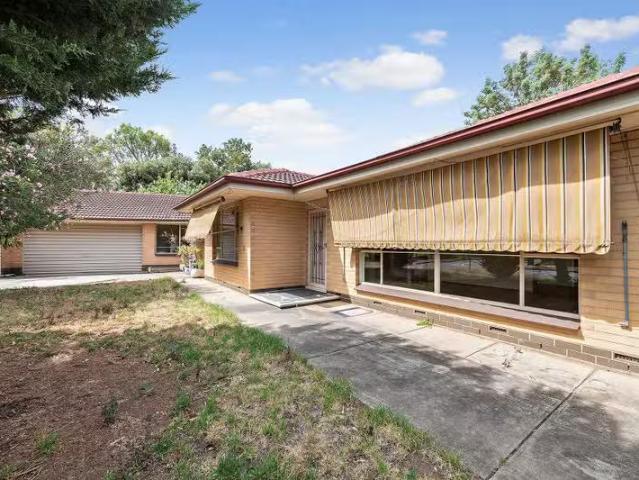 Charming 2 Morris Street, Cumberland Park SA 5041