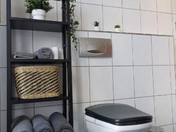 Nice 2 room apartment with balcony and large bathroom in a quiet street, Dortmund Amsterdam Apartments for Rent