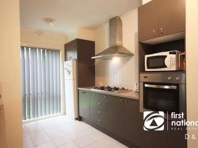 Just in! 2 Ulmara Parkway, Maidstone, VIC 3012