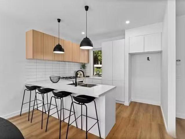 Nice 2B Nolan Avenue, Brooklyn, VIC 3012
