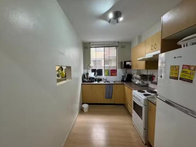 For Rent! 3/49 Hamilton Road, Fairfield Apartment for rent Li.