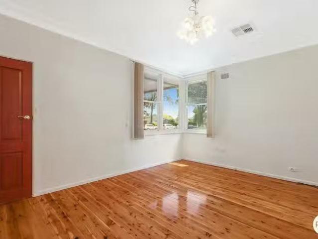 Deal! 34 Balmoral Road, Mortdale, NSW 2223