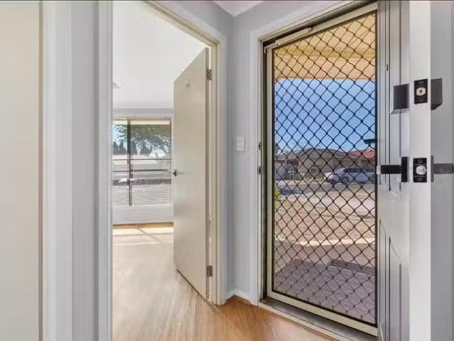 For Rent! 34 Birdbush Street, Elizabeth North, SA 5113