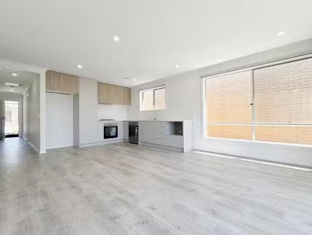 Cozy 34 Davinci Street, Pakenham, VIC 3810