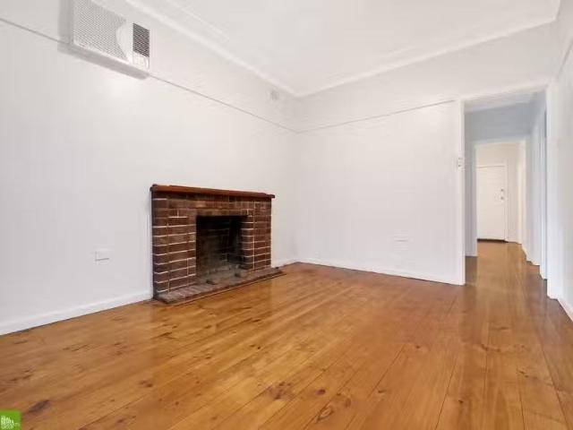 Cheap 34 Wallace Road, Fernhill House for rent Listed by Beau.
