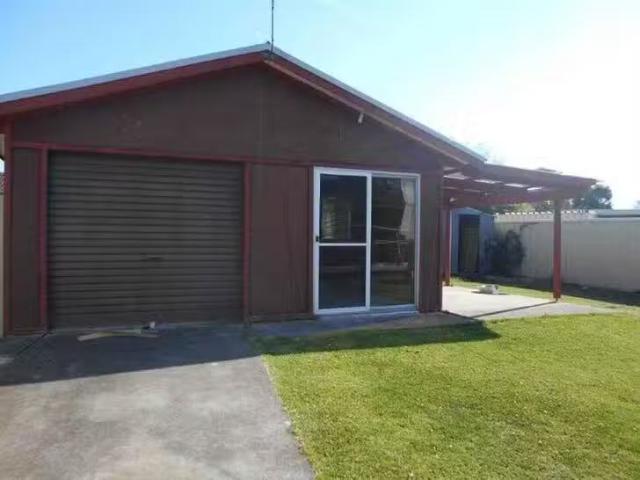 Cheap 34A Chaplin Crescent, Quakers Hill, NSW 2763
