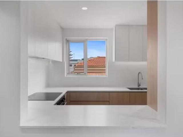 Just in! 3/54 Brighton Boulevard, NORTH BONDI Apartment for re.