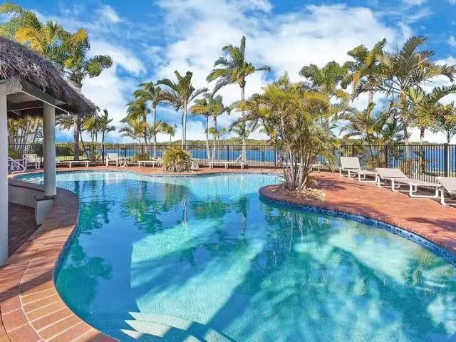 Charming 35/81 Boykambil Esplanade North, Hope Island, QLD 4212