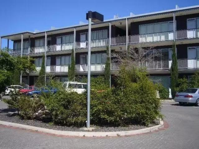 Cozy 35/9 13 Yates Street, Mawson Lakes, SA 5095