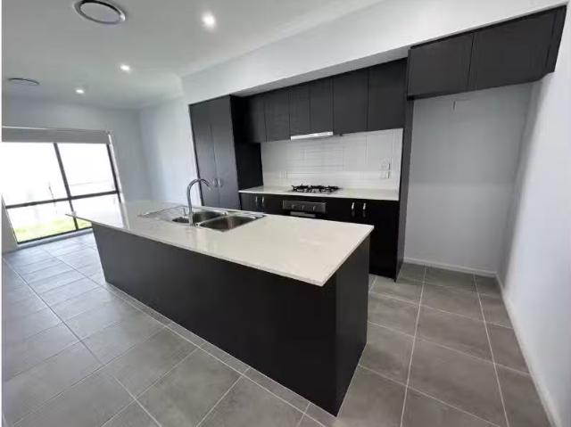 Nice 35 Biscuit St, LEPPINGTON House for rent Listed by Gavin.