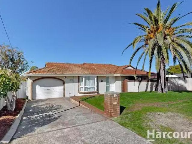 Deal! 35 Brecknock Way, Girrawheen, WA 6064