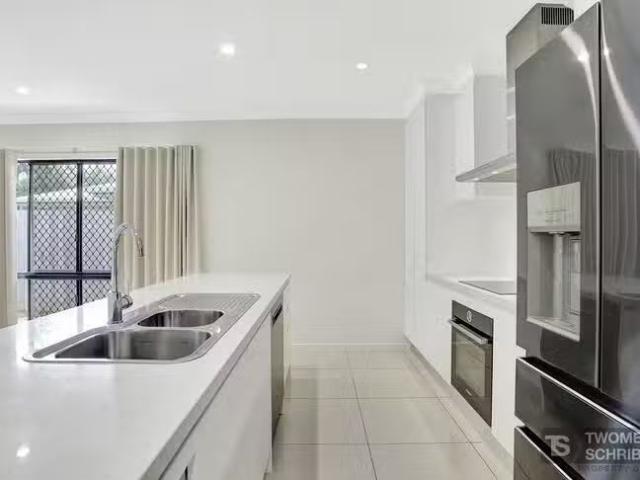 Just in! 35 Brockman Way, Smithfield, QLD 4878