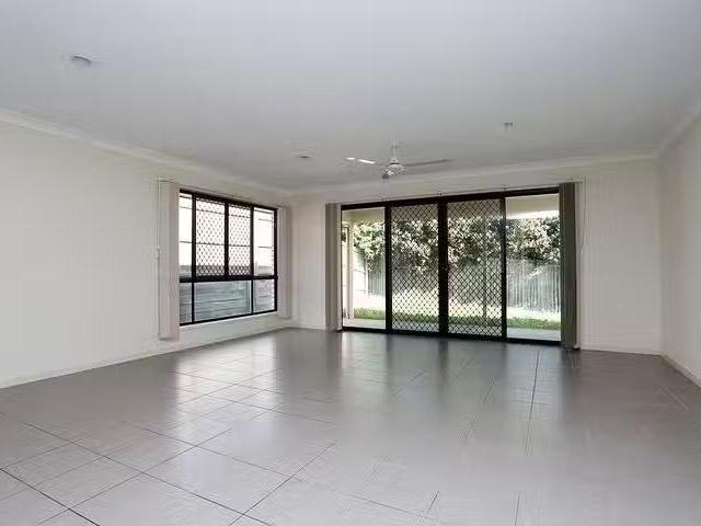 Charming 35 Flower Place, Richlands, QLD 4077