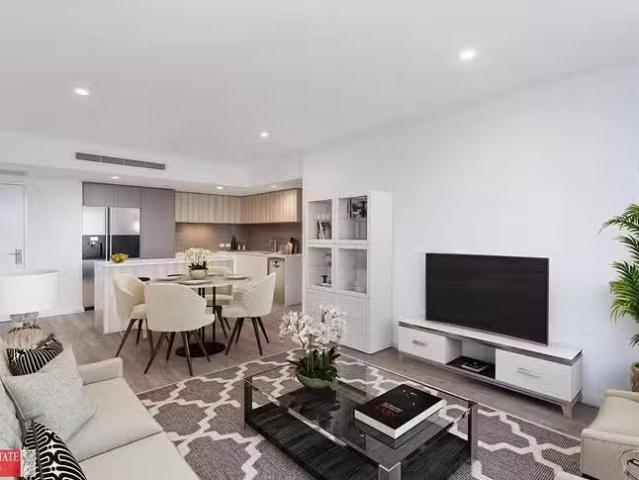 Unique 3/5 Junction Parade, Midland, WA 6056