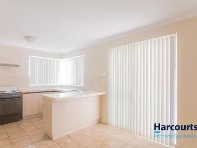 For Rent! 35C Forrest Road, Hamilton Hill, WA 6163