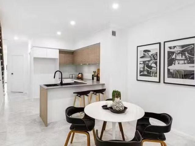 Cheap 3/68 Middleton Street, Mount Gravatt, QLD 4122
