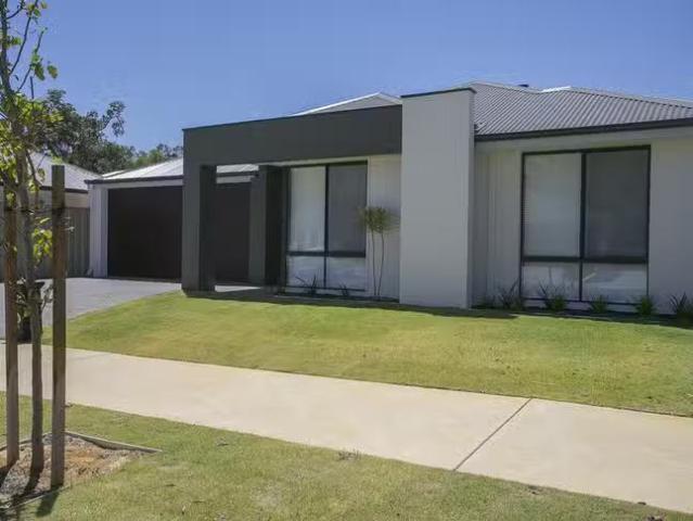 Nice 36 Evergreen Grove, Forrestfield, WA 6058