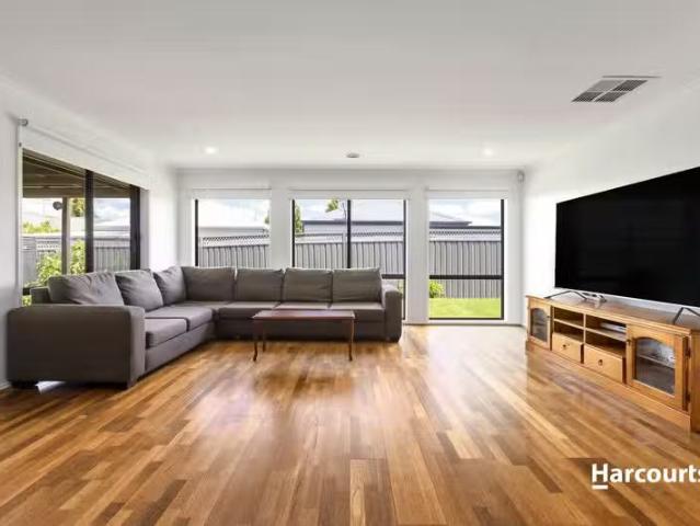 Unique 36 Prestige Avenue, Bell Park, VIC 3215 House for Rent