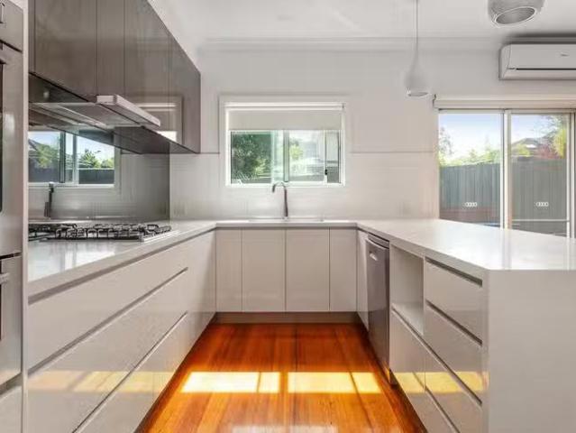 Rental! 36A Olympus Drive, Croydon South, VIC 3136