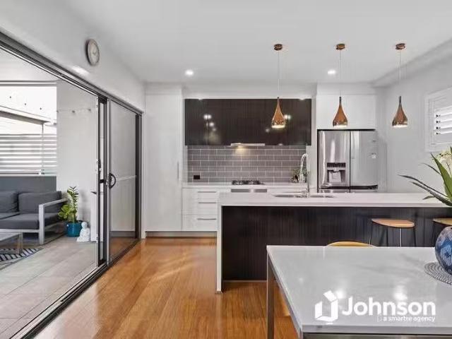 New 3/75 Kates Street, Morningside, QLD 4170