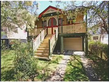 Nice 37 Walter Avenue, East Brisbane House for rent Listed by.