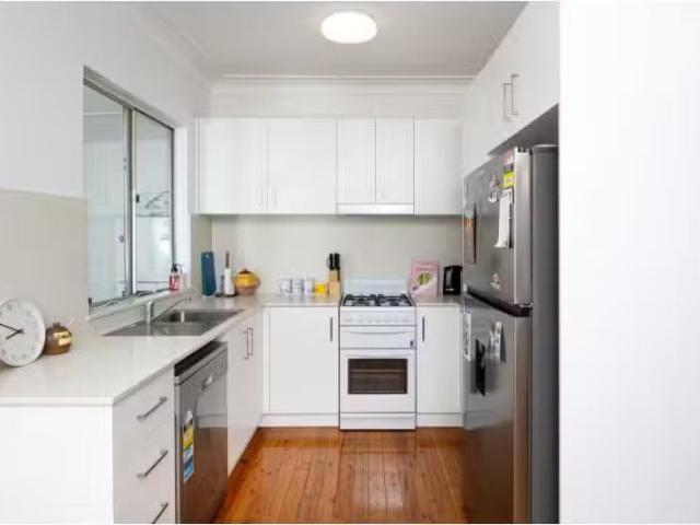 Unique 381 Lake Albert Road, Kooringal House for rent Listed.