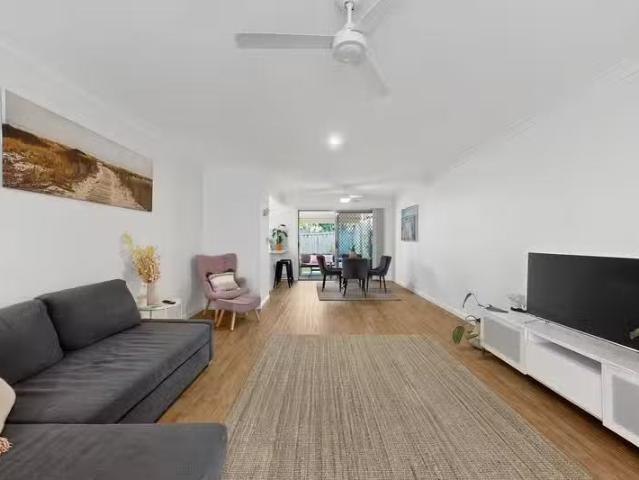 Cheap 38/22 Thurlow Street, NEWMARKET, QLD 4051 Townhouse fo.
