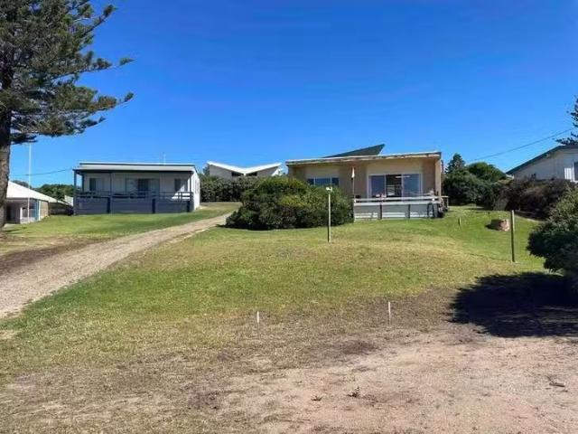 Nice 38 Ocean Parade, Middleton, SA 5213