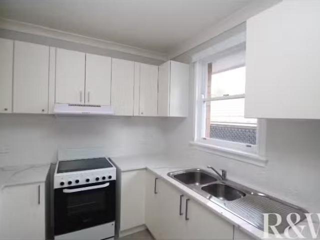 For Rent! 38 Hatherton Road, LETHBRIDGE PARK House for rent L.