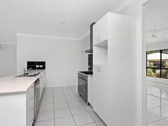 Nice 38 Hockey Avenue, Smithfield, QLD 4878