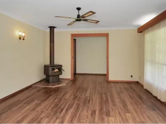 Deal! 38 Panorama Drive, BONNY HILLS House for rent Listed by.