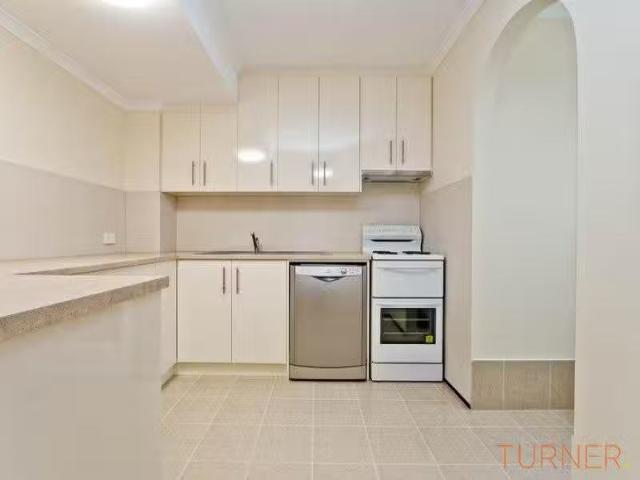 Just in! 392 Carrington Street, Adelaide Townhouse for rent L.